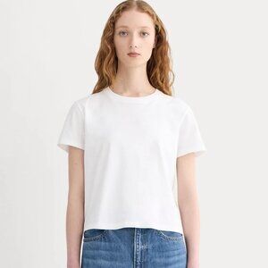 Everlane The Box Cut Tee in Essential Cotton in White, Size Medium